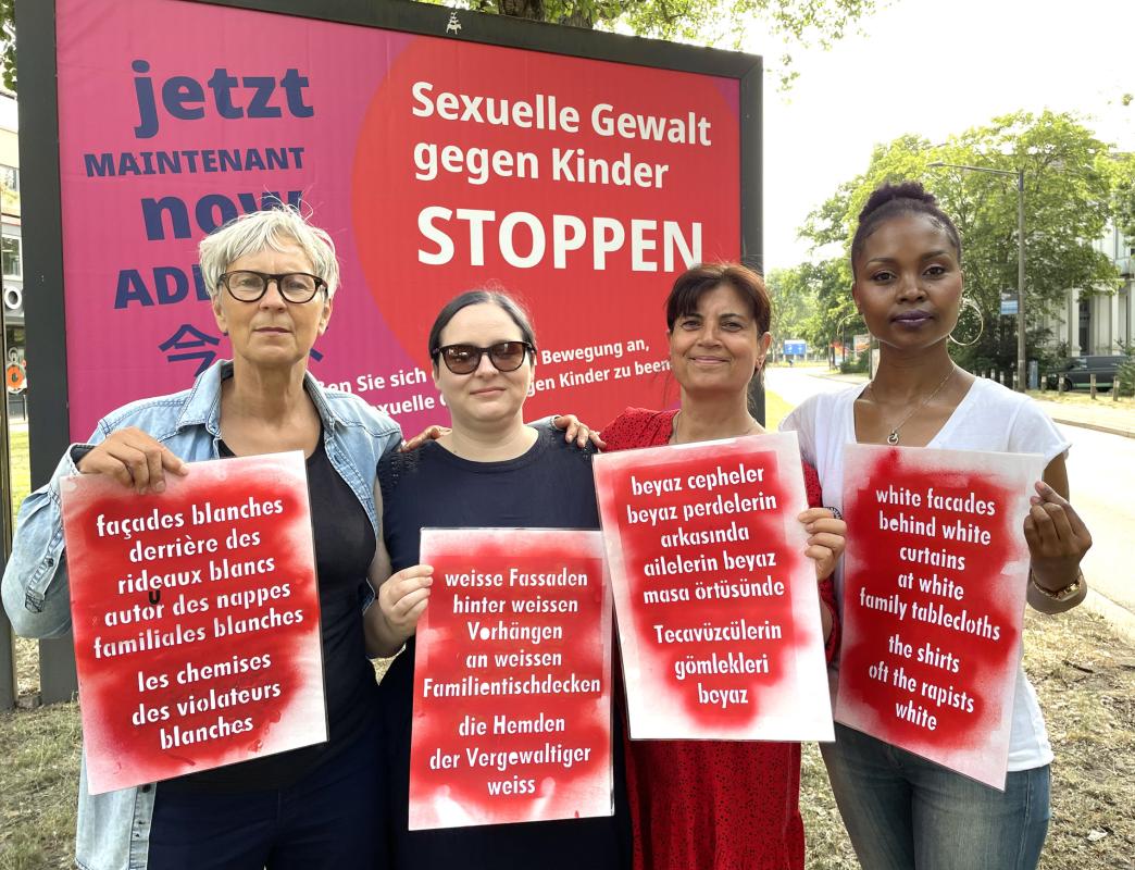 Empowerment - Aktion mit Mitgliedern des BIK in Bremen als öffentliches  Zeichen gegen Täter*innenschutz und Vertuschung